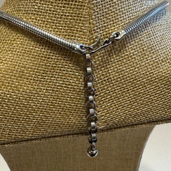 8 Assorted Silver Necklaces - Picture 10 of 16